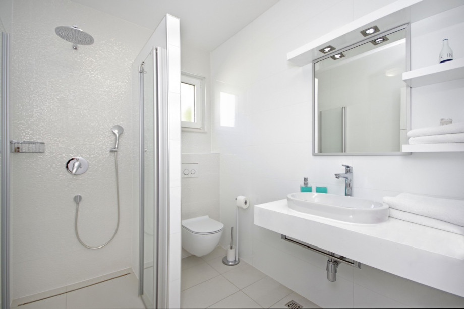 One of the 6 family bathrooms with a shower, Bedroom No.2