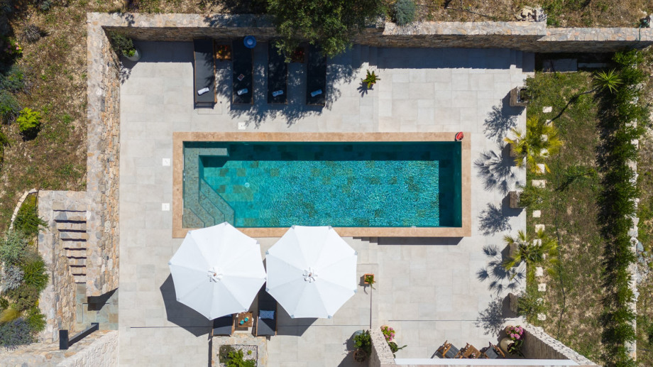 Newly built and very well-organized and well-designed 205sqm property