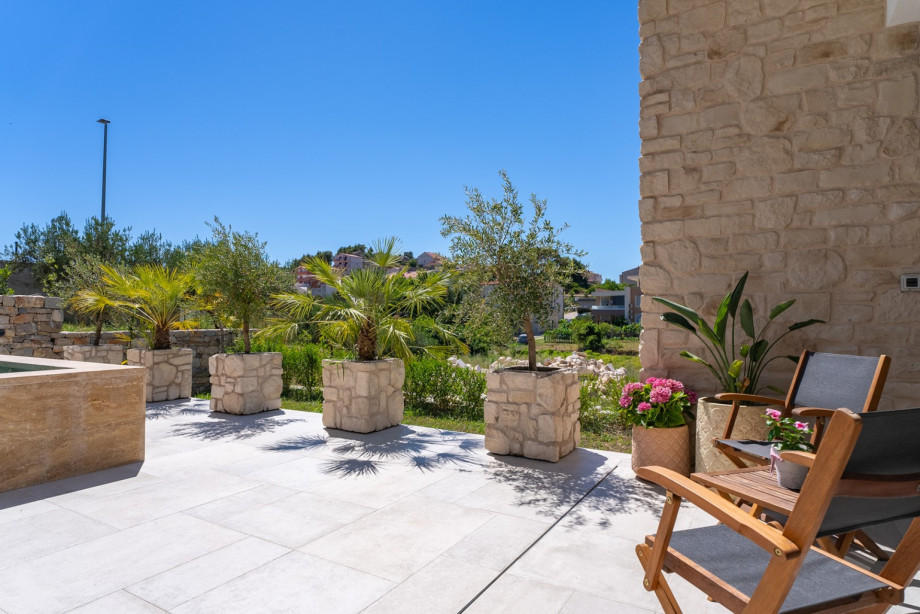 You will have all that a modern guest needs for a perfect and relaxed holiday enjoying the high quality furnishing and carefully selected details