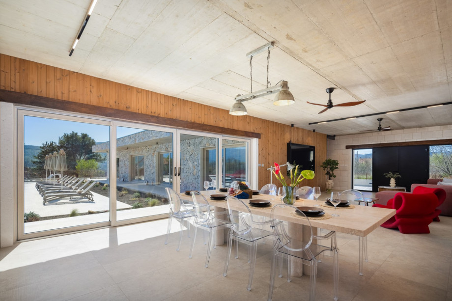 Sliding glass doors to the stunning outdoor areas