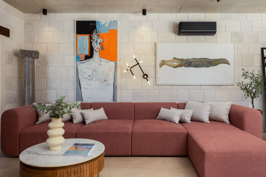 Luxuriously furnished living and dining area