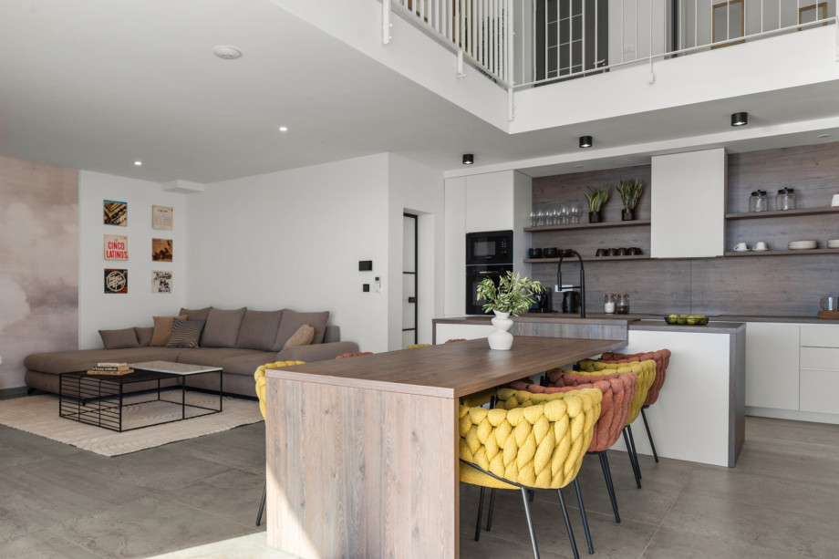 Villa powered by solar panels with an additional generator to meet all modern guest needs.