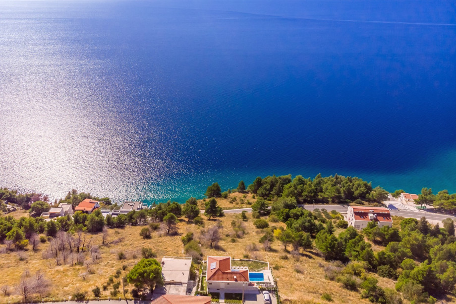 Villa is located in the old part of the village Mimice, only 1km from the beach (200m air distance), 700m from the minimarket, and 900m from the restaurant and a bar