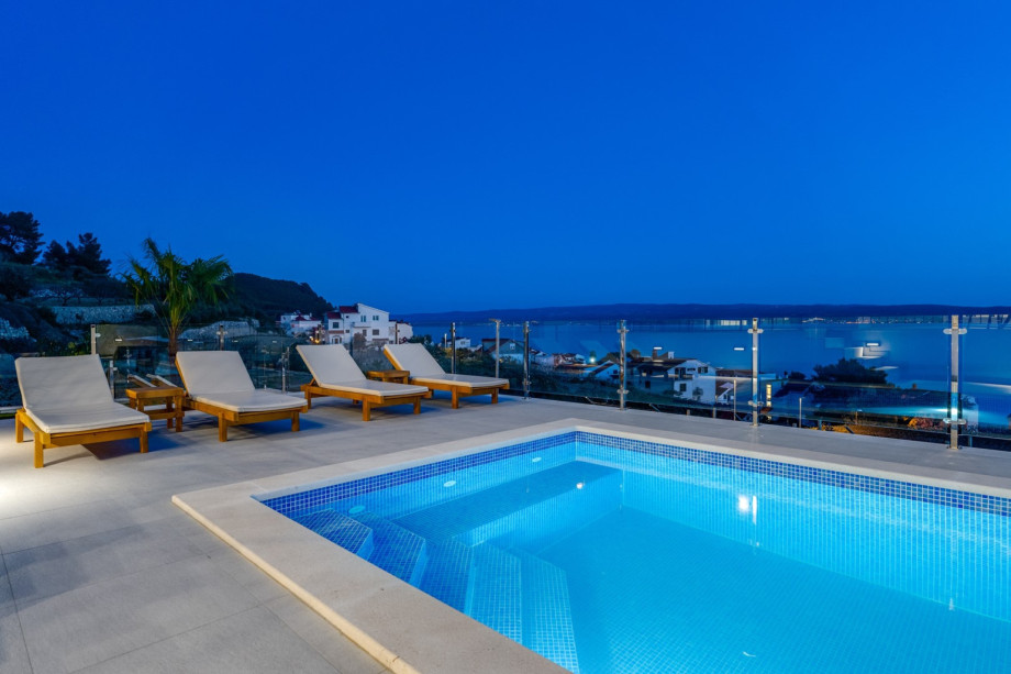 If you prefer to enjoy your privacy at the property, you have the opportunity to arrange additional services