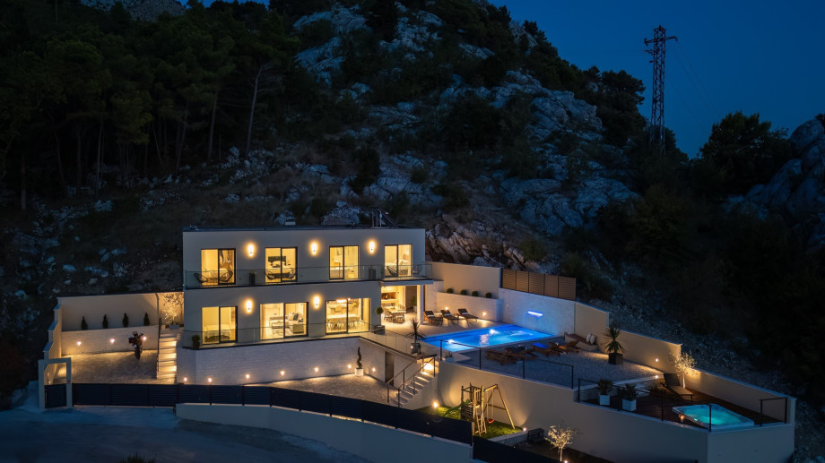 Come and taste the unspoiled and easy way of living in Dalmatia