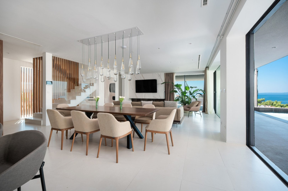 A separate toilet is also located next to the living area