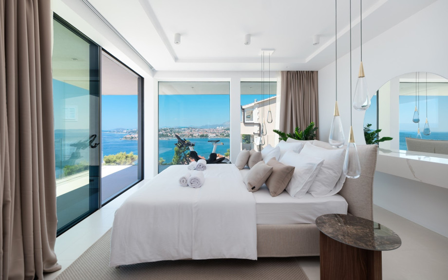 A Master Bedroom No1 (47sqm) offers a king-size bed 180cm x 200cm and amazing sea views