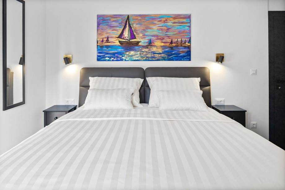 Schlafzimmer 4: 16 m2, Kingsize-Bett (180 x 200 cm)