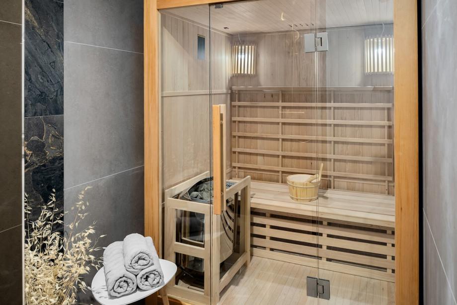 In diesem wunderschönen Wellnessbereich finden Sie eine finnische Sauna.