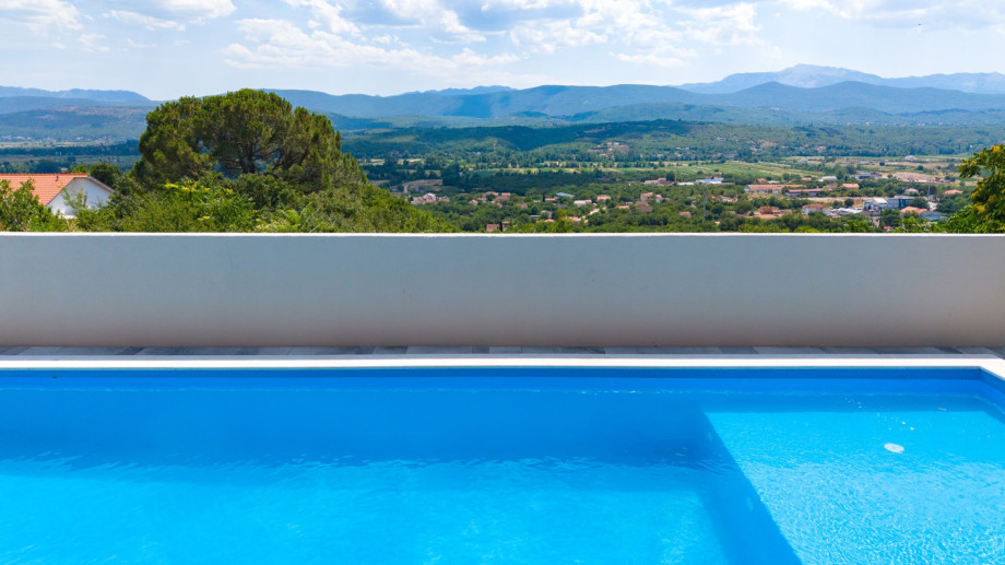 The spacious sun deck area provides the perfect spot for soaking up the warm rays of the sun