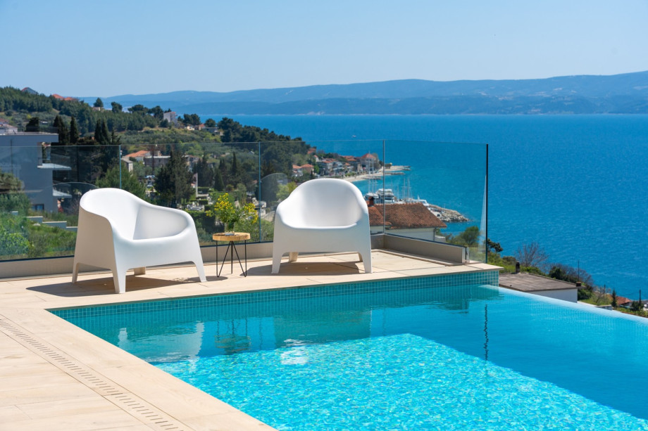 Ocean View Villa offers a spacious 203 sqm interior, beautifully decorated for your comfort and style