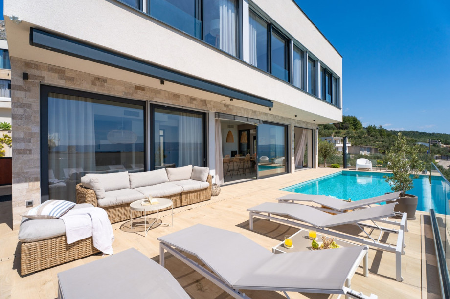 The perfect home away from home for family gatherings or a group of friends