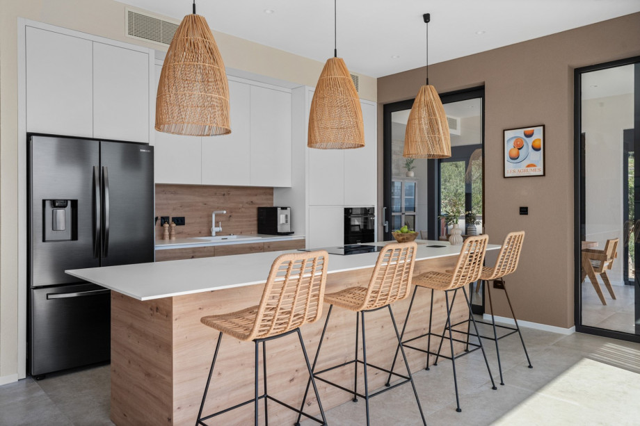 A fully equipped kitchen with all the appliances you need for a comfortable stay