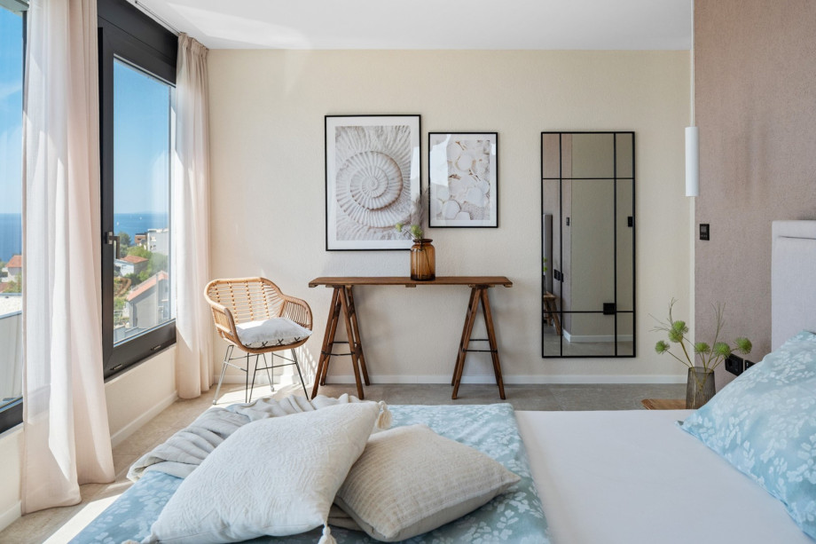 Enjoy the morning moments and the spectacular view of the sea from this peaceful space.