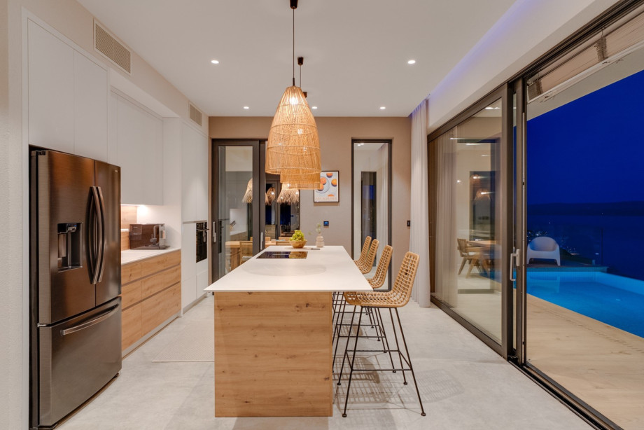 Very bright and pleasant interior corner, furnished with style and elegance.