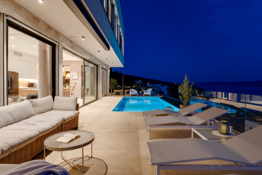 Carefully placed lighting completes the perfect experience of Dalmatian summer evenings