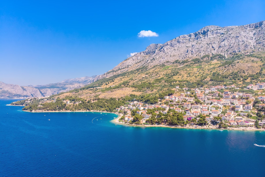 Beautiful place Stanići near Omiš and location of Villa Dasianda, 90m from sea