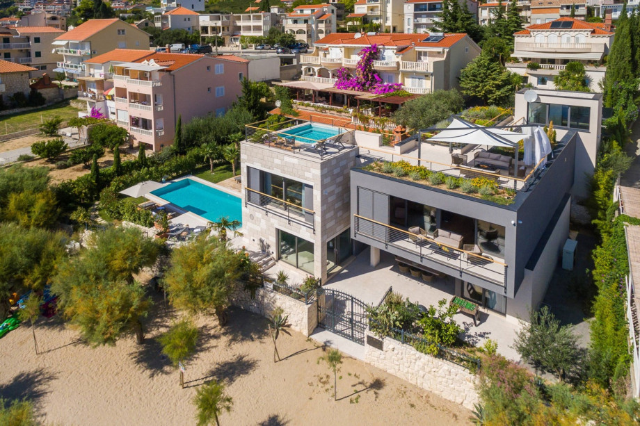 Blick auf das Anwesen der Villa Flores von oben