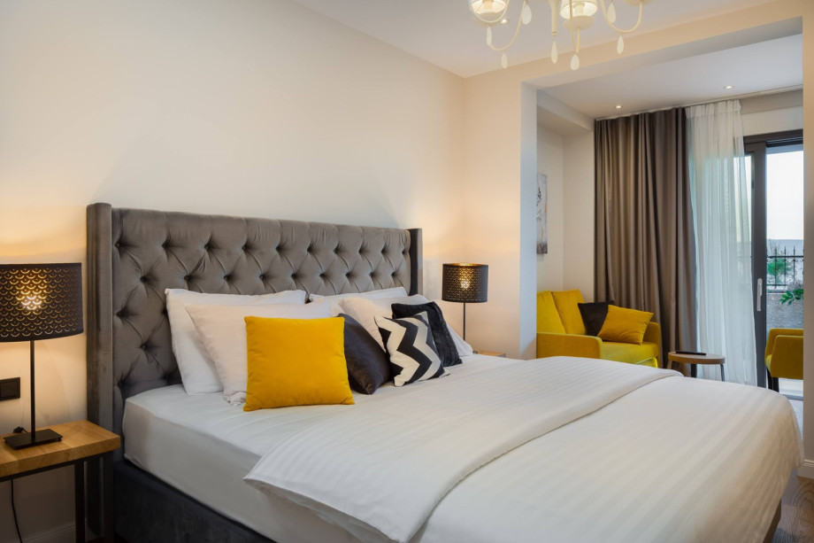 Bedroom No4 with king size bed  200cmx220cm with en-suite bathroom, sofa bed, beach views