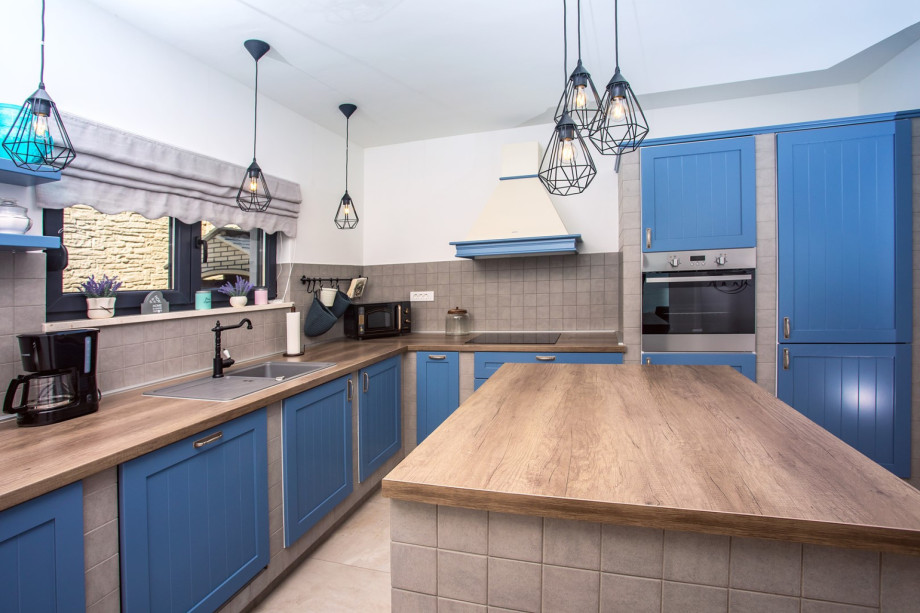 Fully equipped kitchen with all a modern guest might need for a comfortable stay