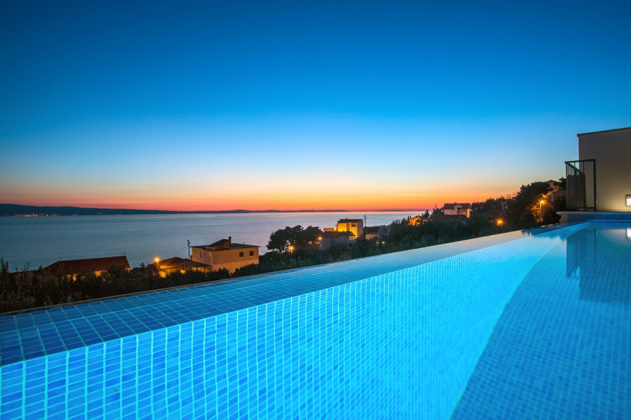 Swim to the edge of the pool and enjoy the views
