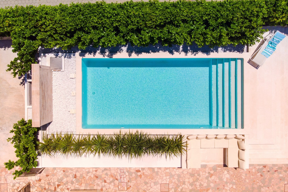 Your private heated 36m2 swimming pool