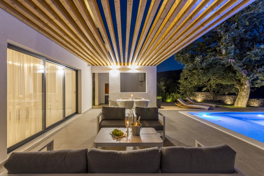 A traditional barbecue and a summer kitchen area for alfresco food prepare