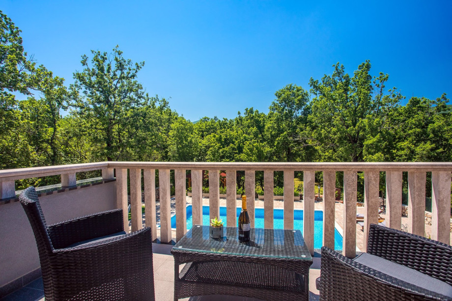 Terrace with lounge furniture in front of bedroom No.4