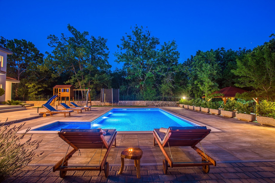 Beautiful, calm evenings at Villa Andrea in the place Poljica