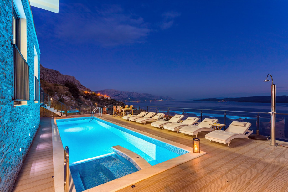 This villa provides a nice getaway from city life