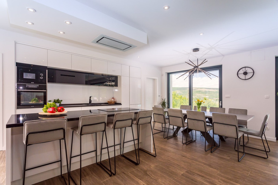 Fully equipped kitchen with all a modern guest needs for a perfect  holiday