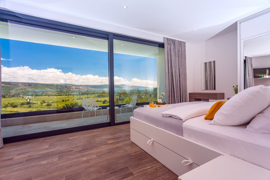 Bedroom No3 with super king size 200x210cm bed, TV, A/C