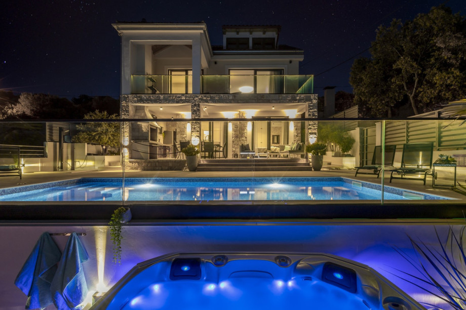 Villa Captain's house is very well organized,  and all offered is exclusively for you