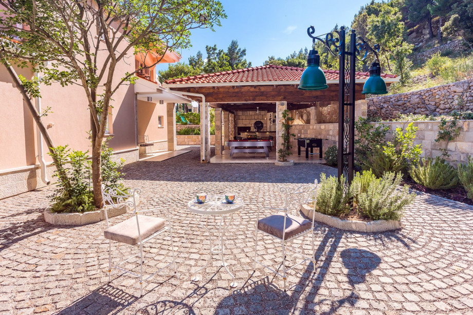 There are 3 parking places on the private plot