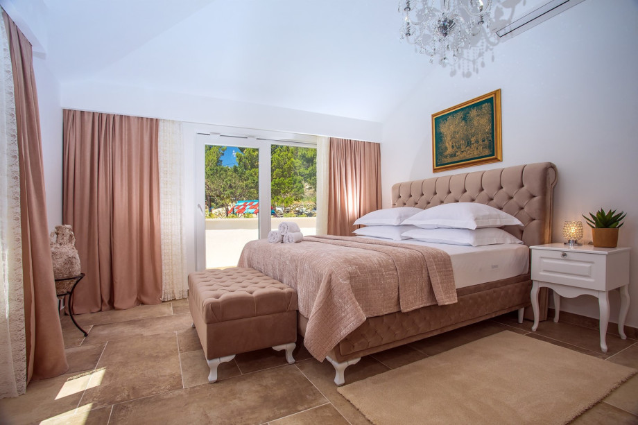 Bedroom No4 has an exit to the balcony