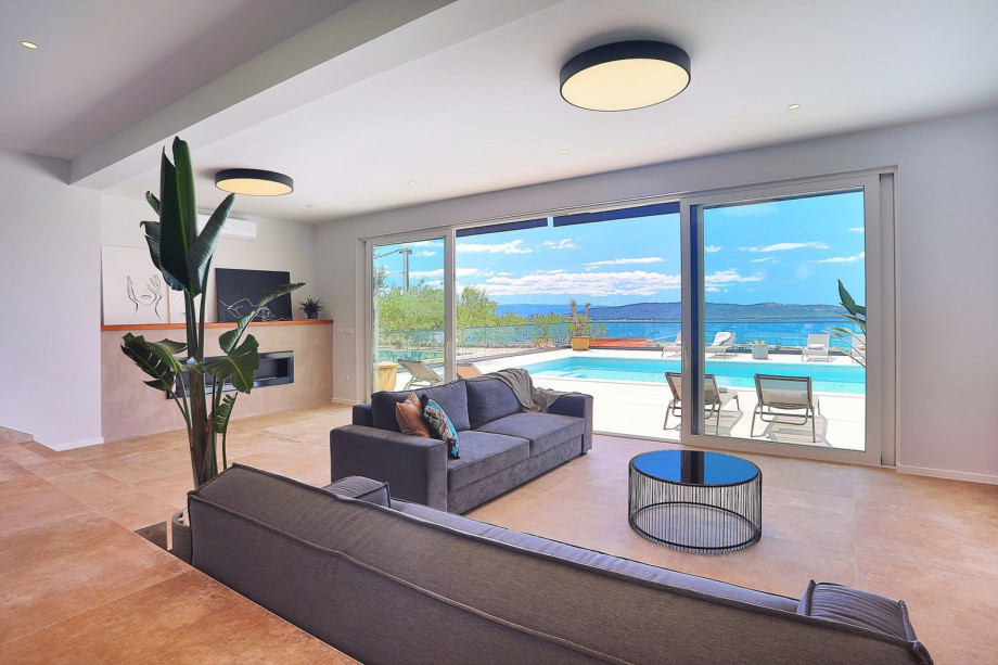 The sofa in the living room is extendable in bed for two (if necessary).