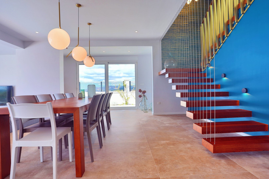 Dining room suitable for 10 persons