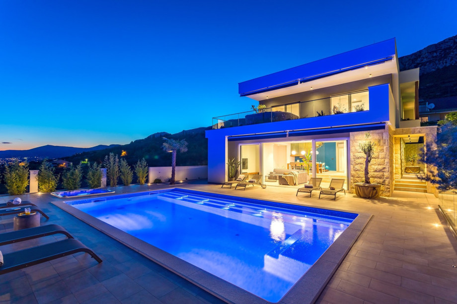 Enjoy in hot summer evenings in a very comfortable pool area.