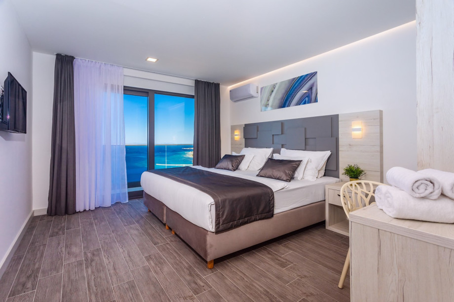 Bedroom No3 with king-size bed, TV, A/C