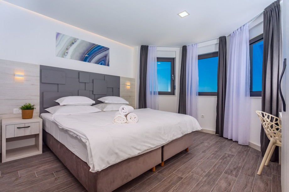 Bedroom No4 with king-size bed, TV, A/C, ensuite