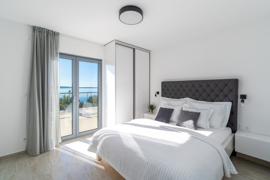 Bedroom No1 with double bed 160cm x 200cm, en-suite bathroom with shower, A/C, a TV