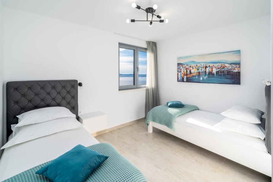 Bedroom No4 with two single beds 2 x 90cm x 200cm and A/C