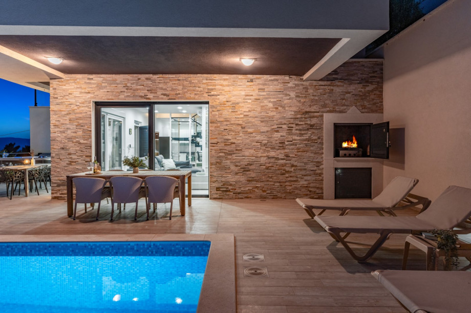 Interior is fully air-conditioned, ensuring a comfortable stay in the warm summer months.