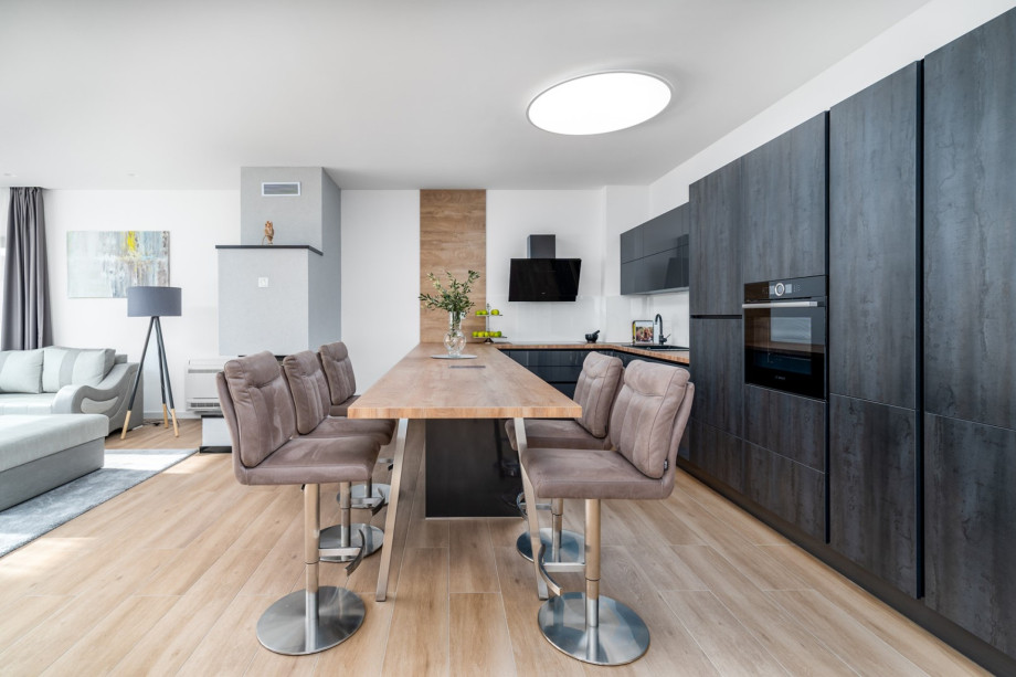 Diese Villa ist eine ideale Wahl für diejenigen, die Ruhe und Frieden genießen möchten.