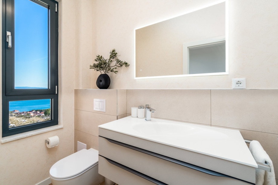 Toilette im Erdgeschoss.