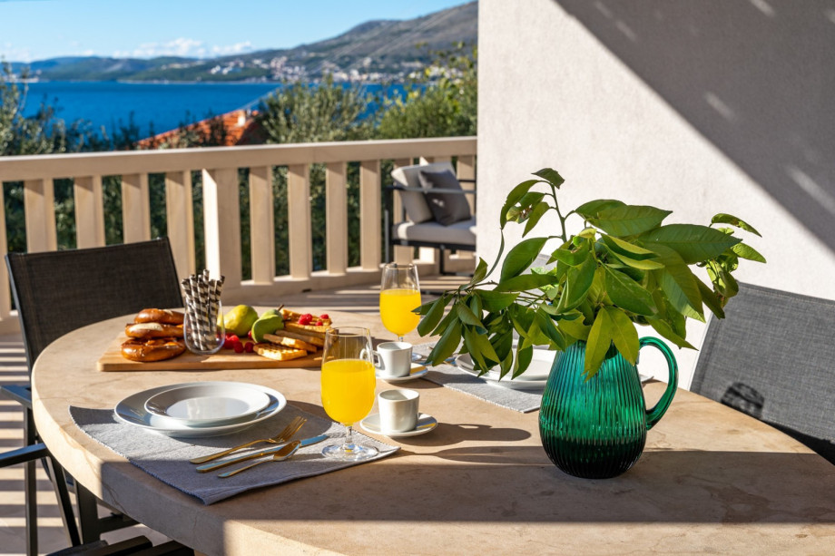 Privacy and amazing views on the sea,  and the Okrug Gornji area .