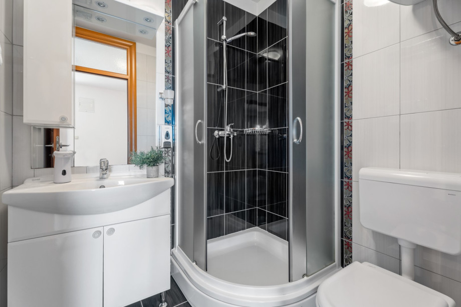 En suite bathroom with a shower.