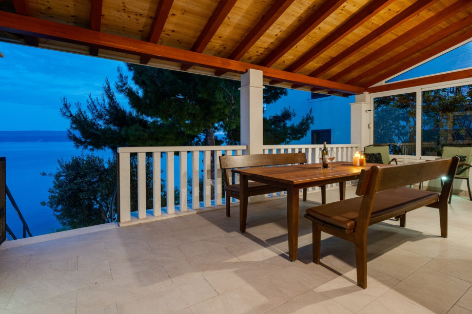 This property is perfect for a vacation for a small family or as a well-deserved couple retreat