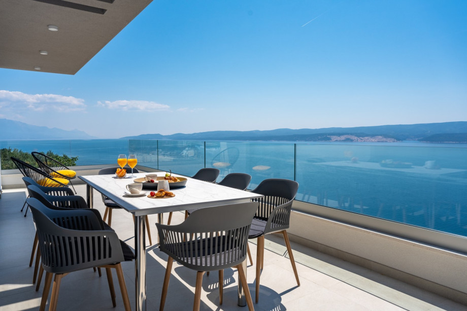 The sunrise and sunset views from the whole property are breathtaking.