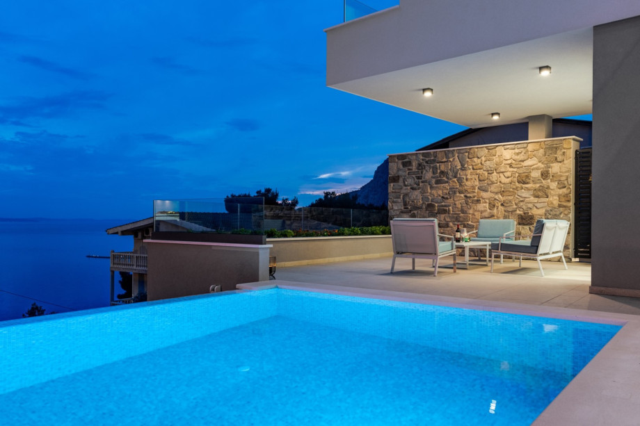 Fully air-conditioned, free WiFi, stylish and comfortable interior and exterior